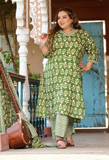 Plus Size Fresh Green Pure Cotton jaipuri Kurta Pant Set with Dupatta